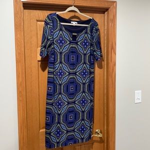 London Times Woman short sleeve shift dress.